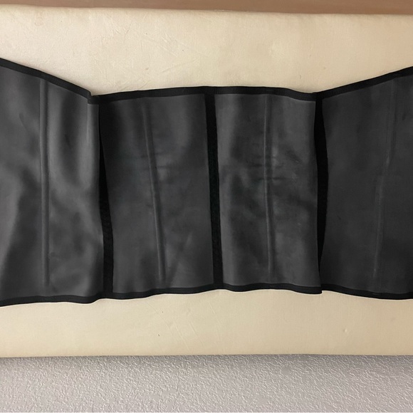 Cocoon 1512 Colombian Latex Girdle 2 Rows of Hooks - Picture 9 of 10